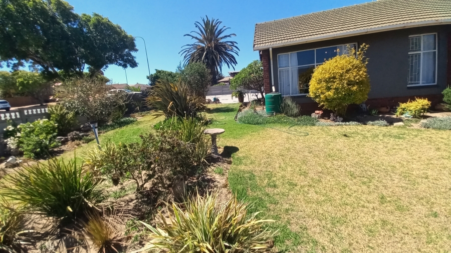 3 Bedroom Property for Sale in Vredenburg Western Cape
